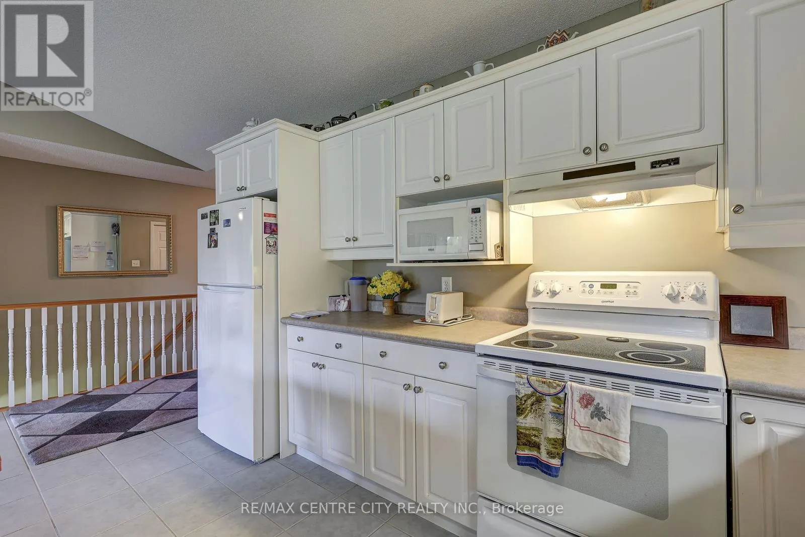 22 - 87 DONKER DRIVE, #22