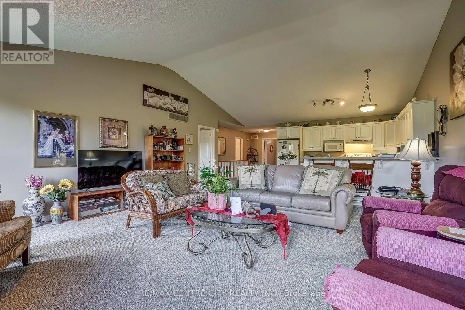 22 - 87 DONKER DRIVE, #22