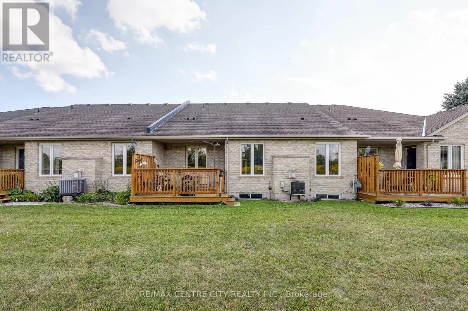 22 - 87 DONKER DRIVE, #22