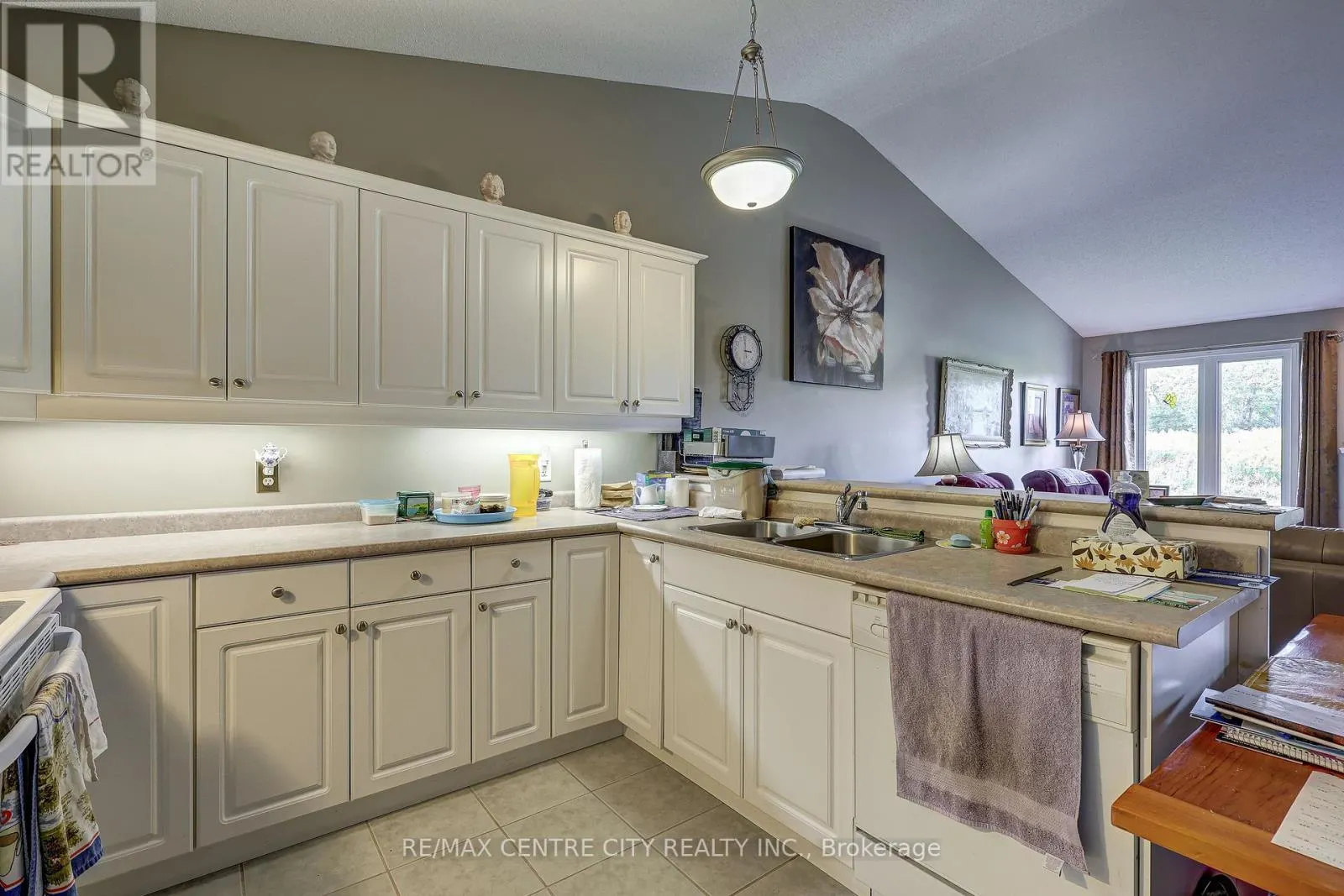 22 - 87 DONKER DRIVE, #22