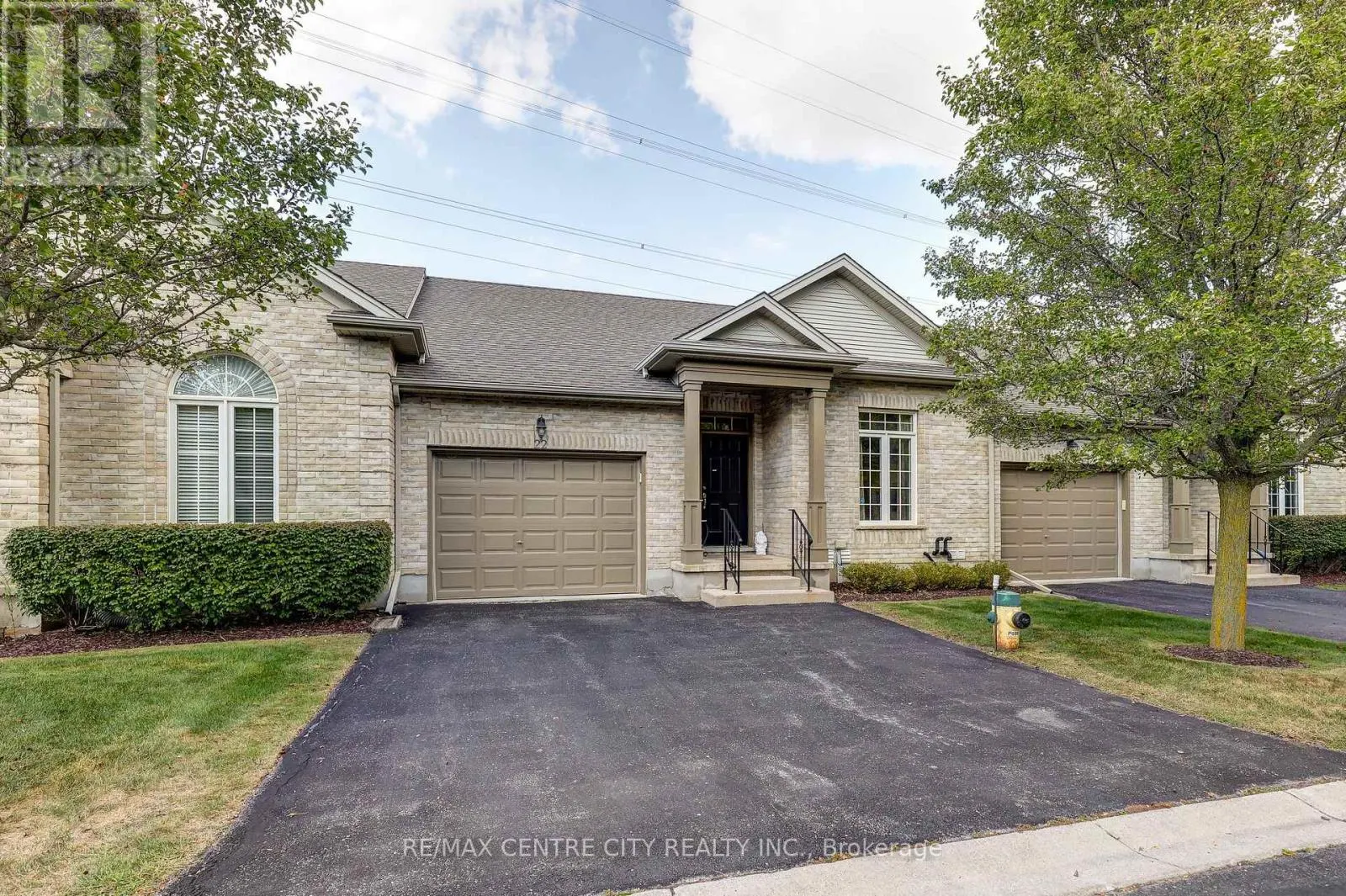 22 - 87 DONKER DRIVE, #22