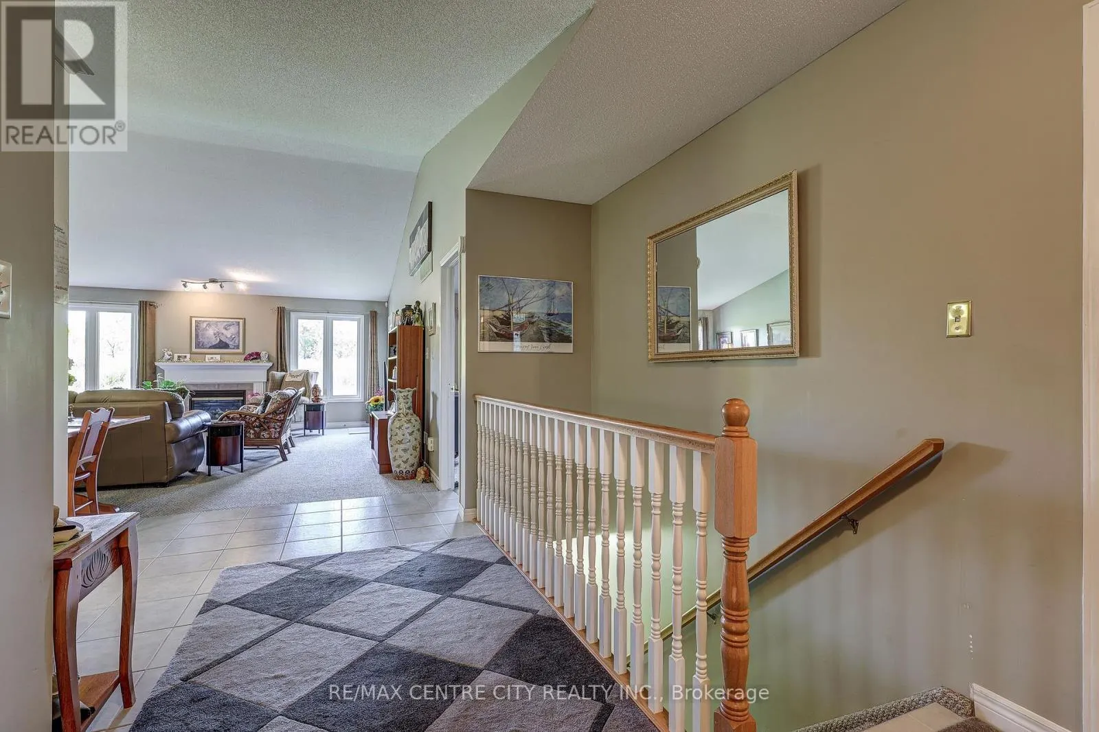 22 - 87 DONKER DRIVE, #22