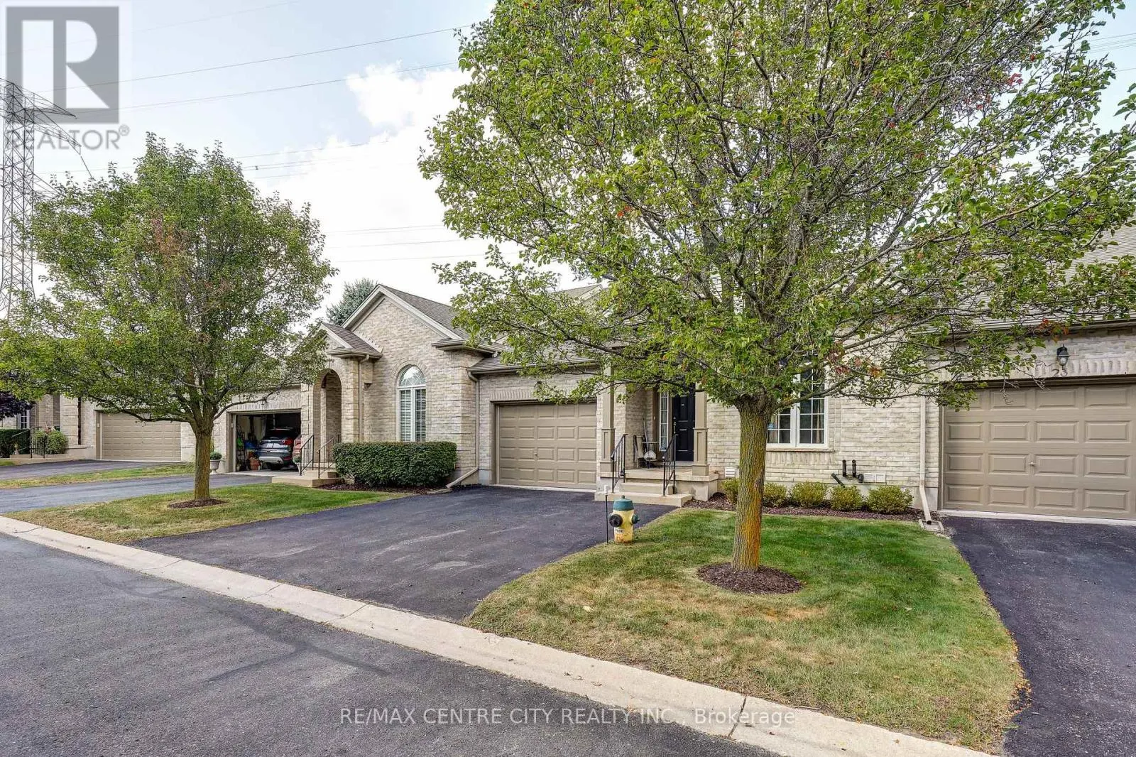 22 - 87 DONKER DRIVE, #22