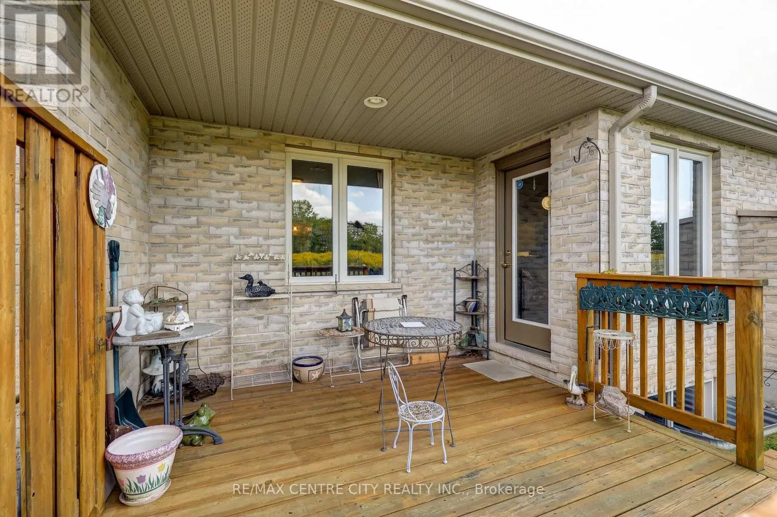 22 - 87 DONKER DRIVE, #22