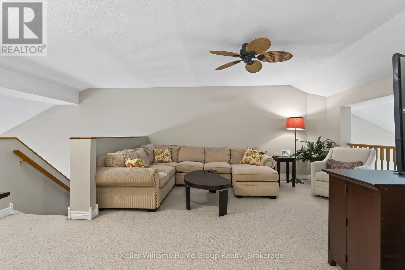 89 SCHRODER CRESCENT