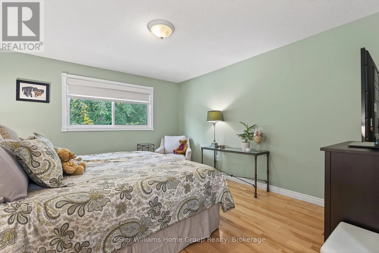 89 SCHRODER CRESCENT