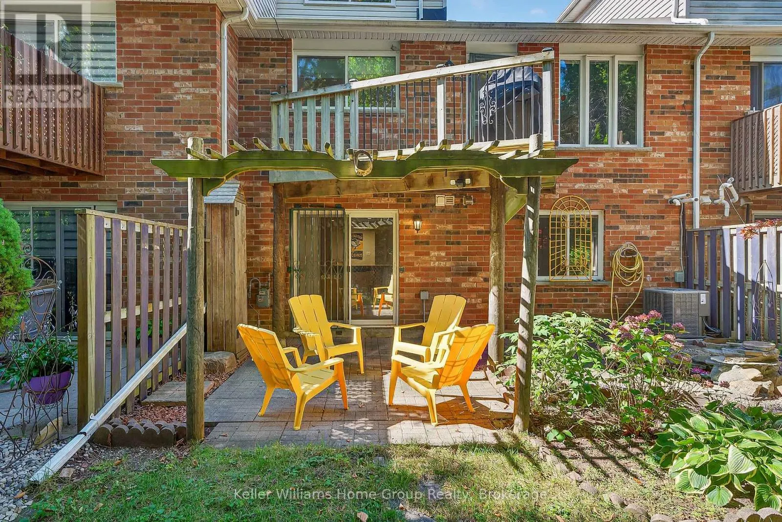 89 SCHRODER CRESCENT