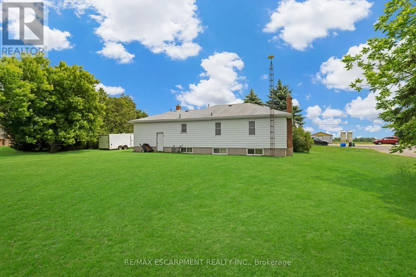 2986 GRIMSBY ROAD