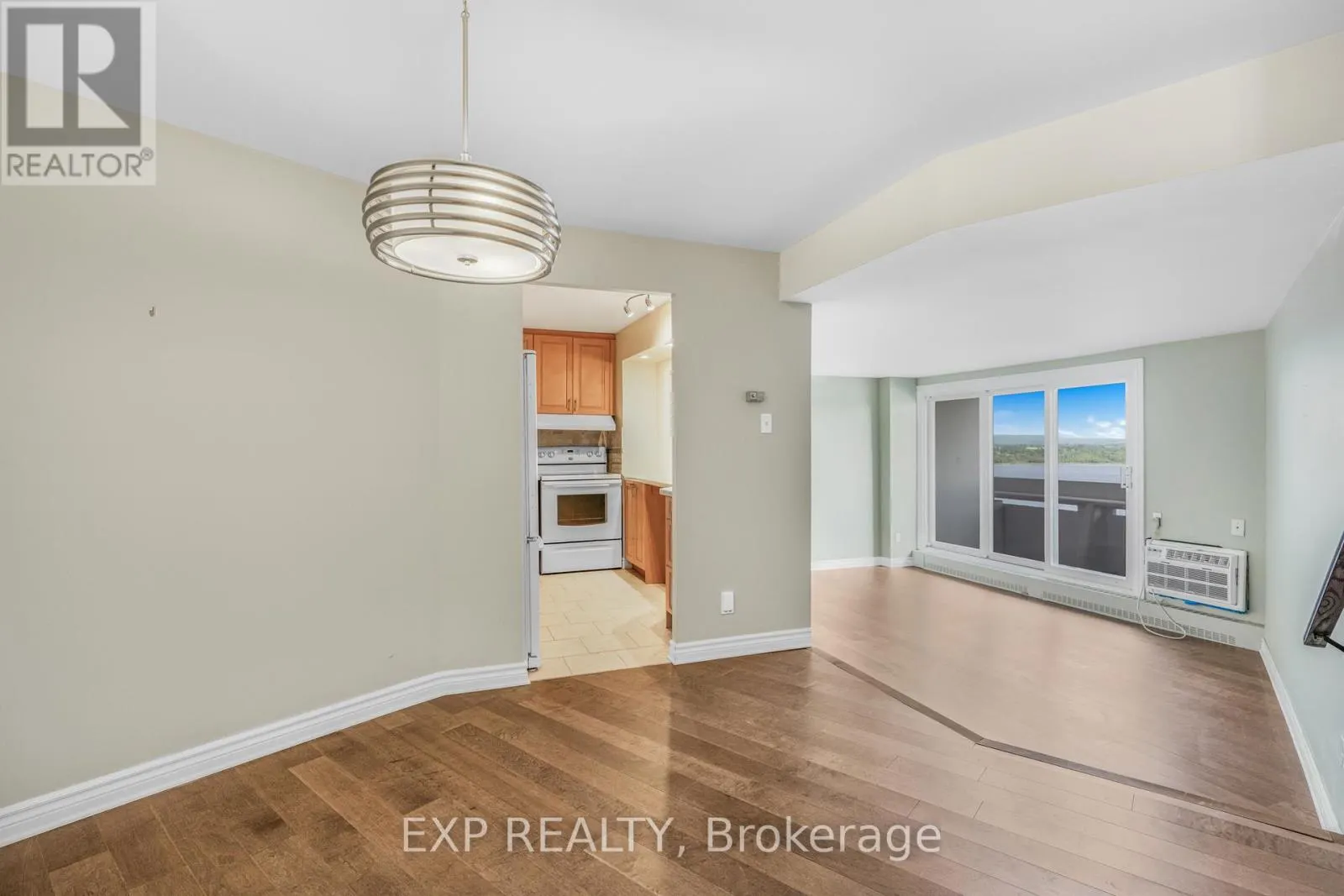 1501 - 1081 AMBLESIDE DRIVE