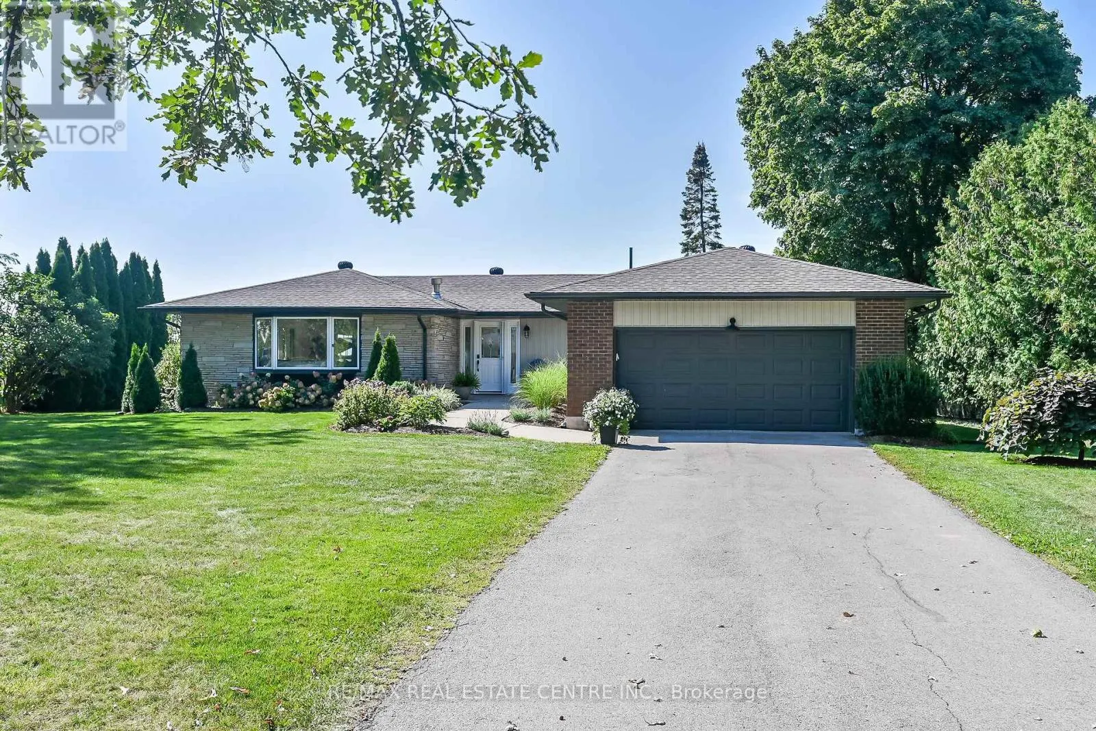 2121 GOLF CLUB ROAD