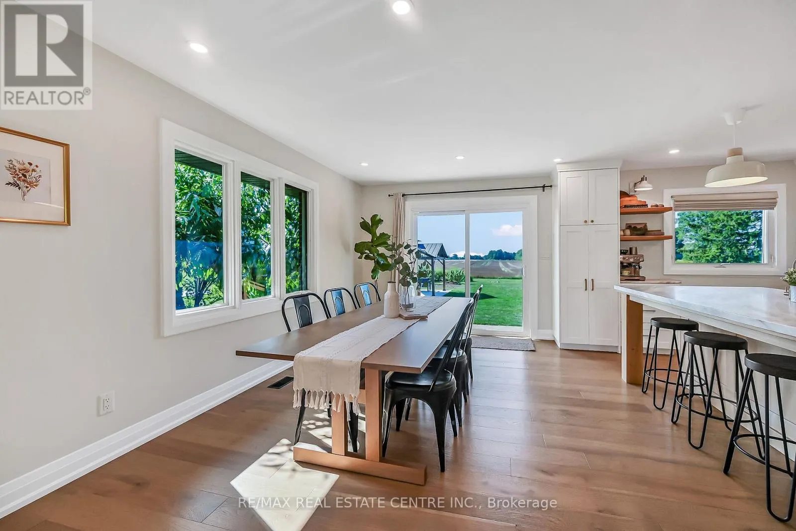2121 GOLF CLUB ROAD