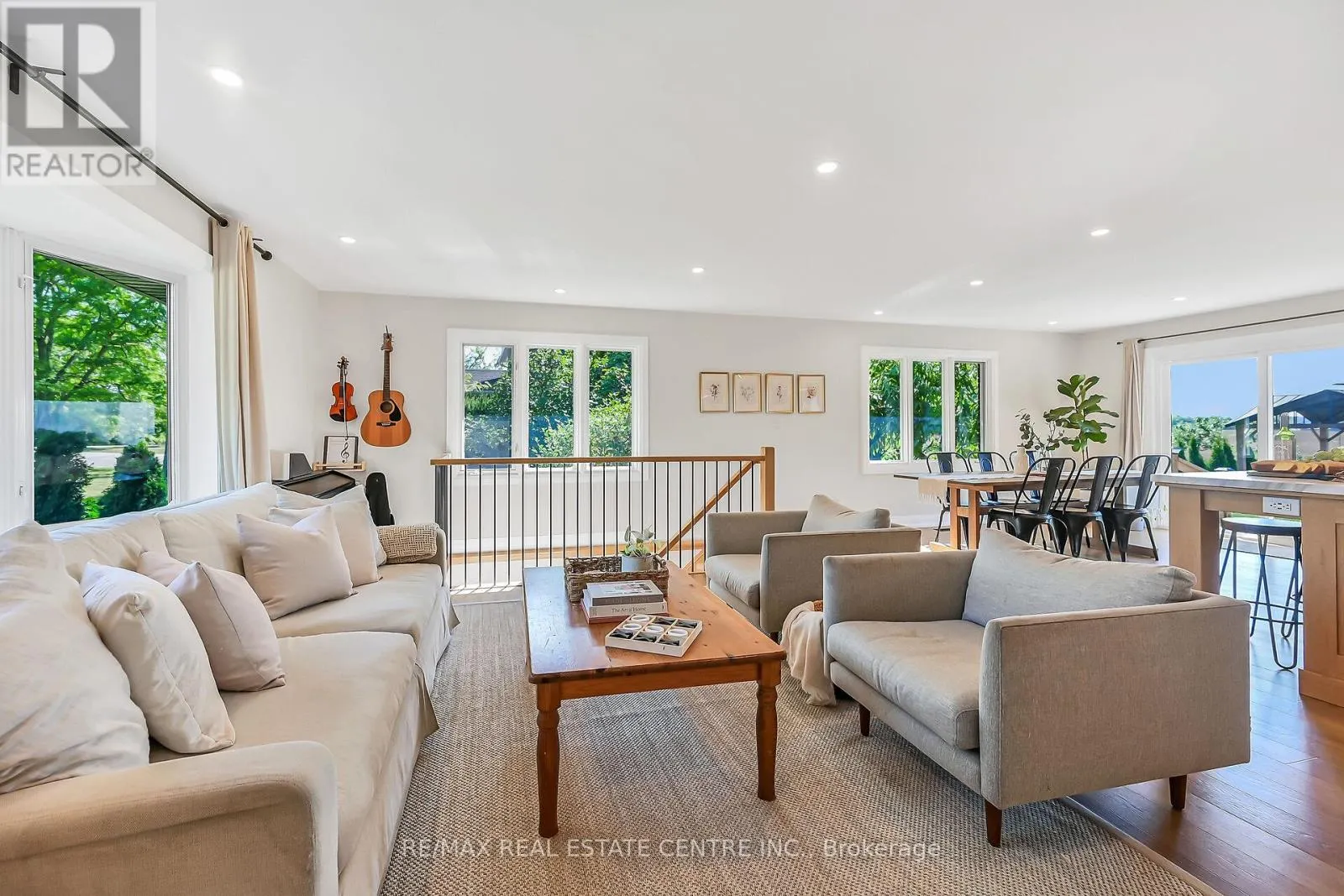 2121 GOLF CLUB ROAD