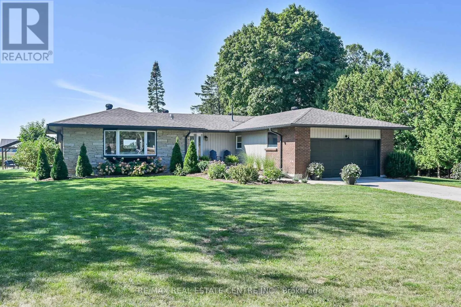 2121 GOLF CLUB ROAD
