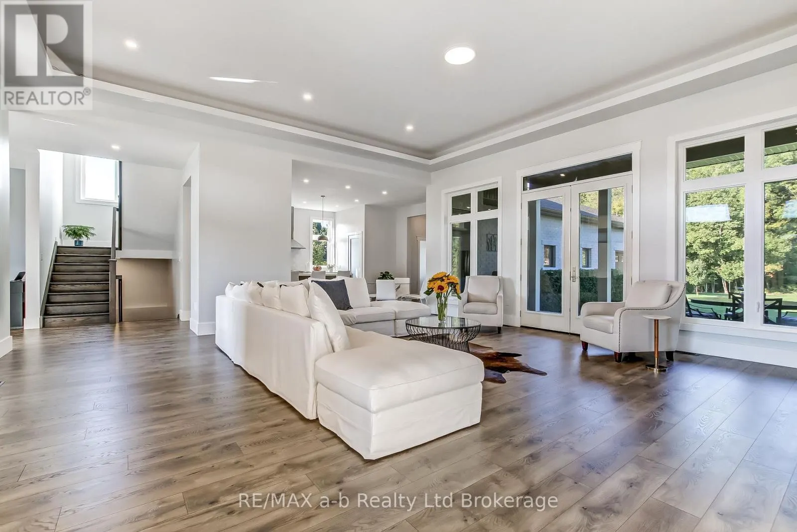 48 OTTERVIEW DRIVE