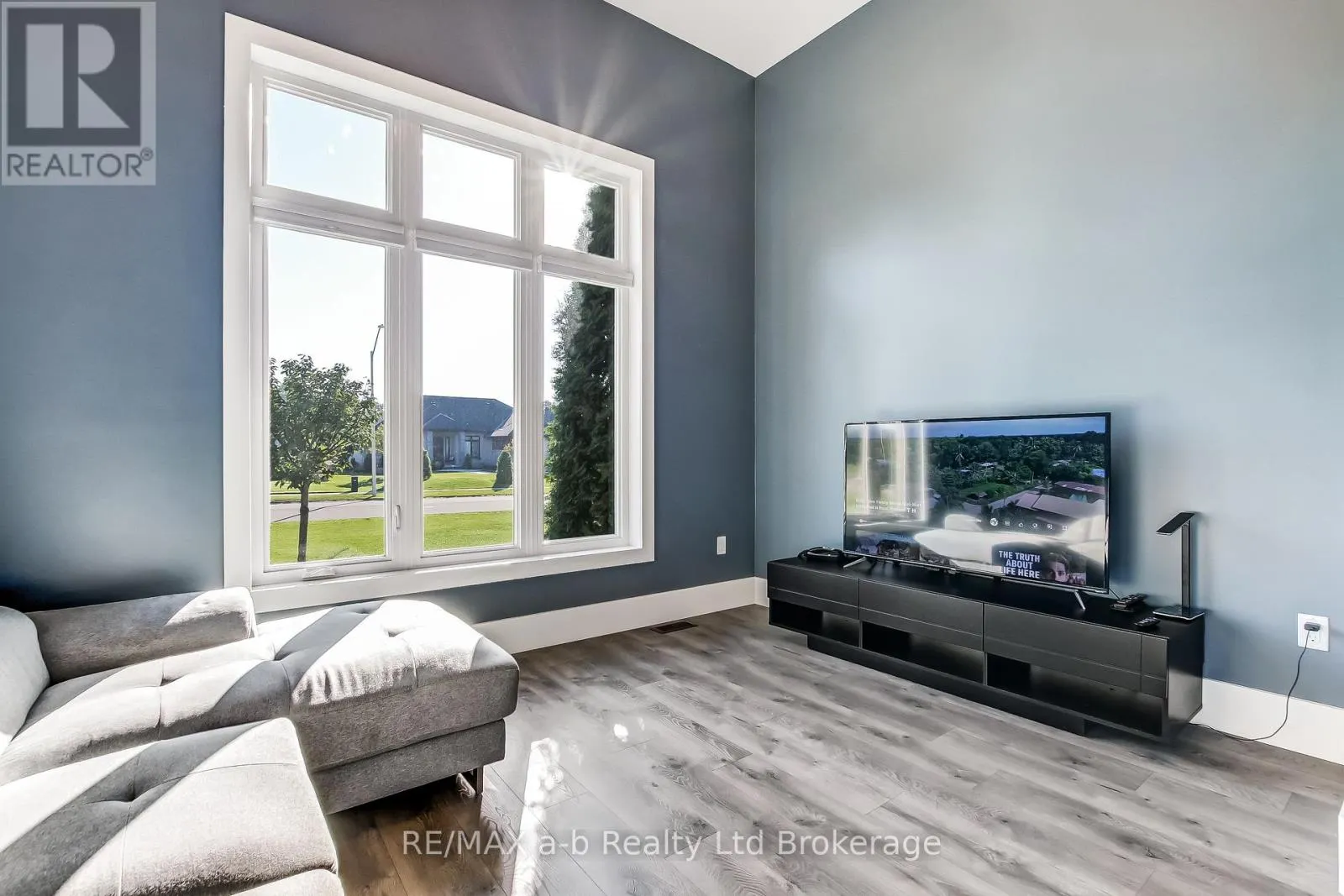 48 OTTERVIEW DRIVE