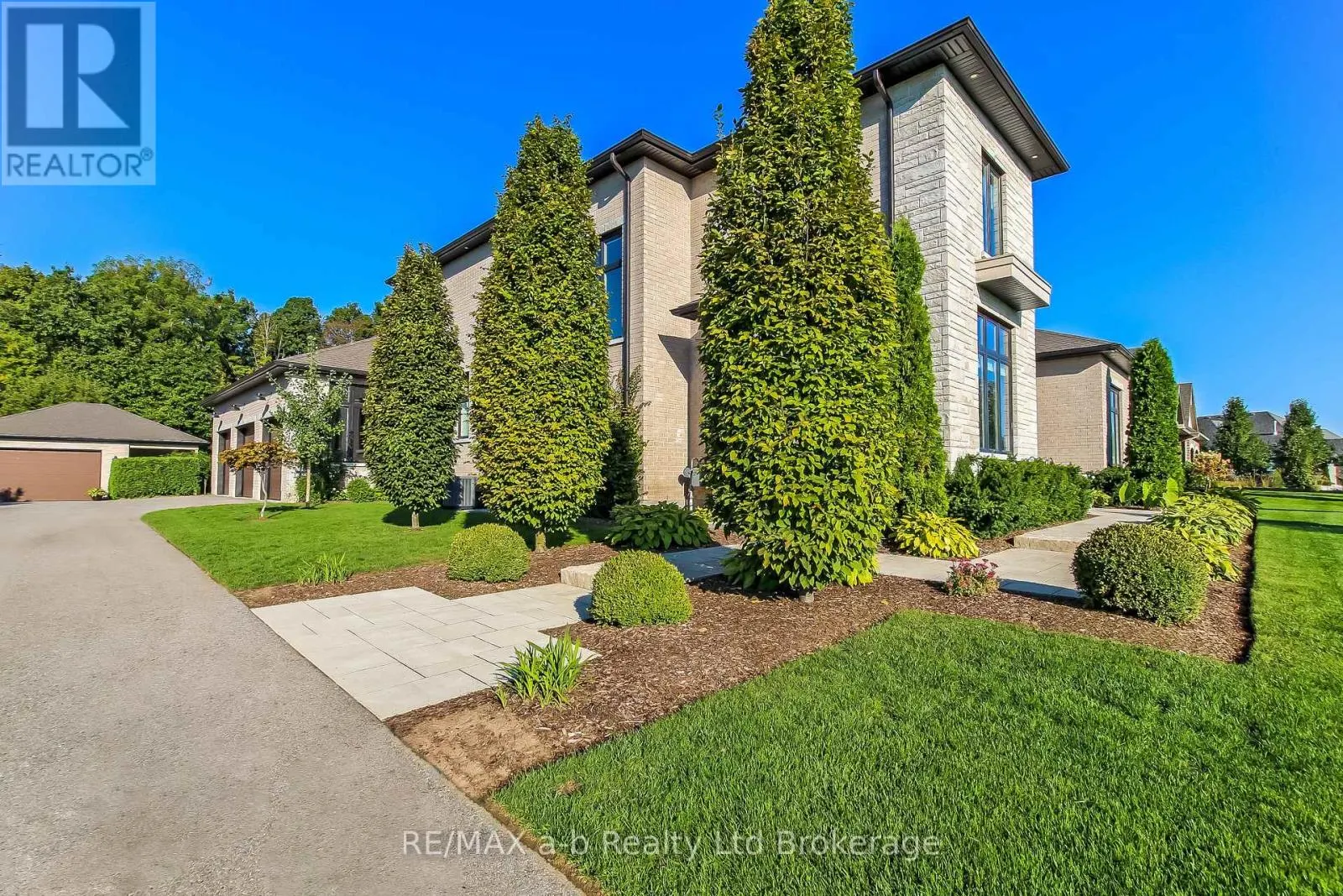 48 OTTERVIEW DRIVE