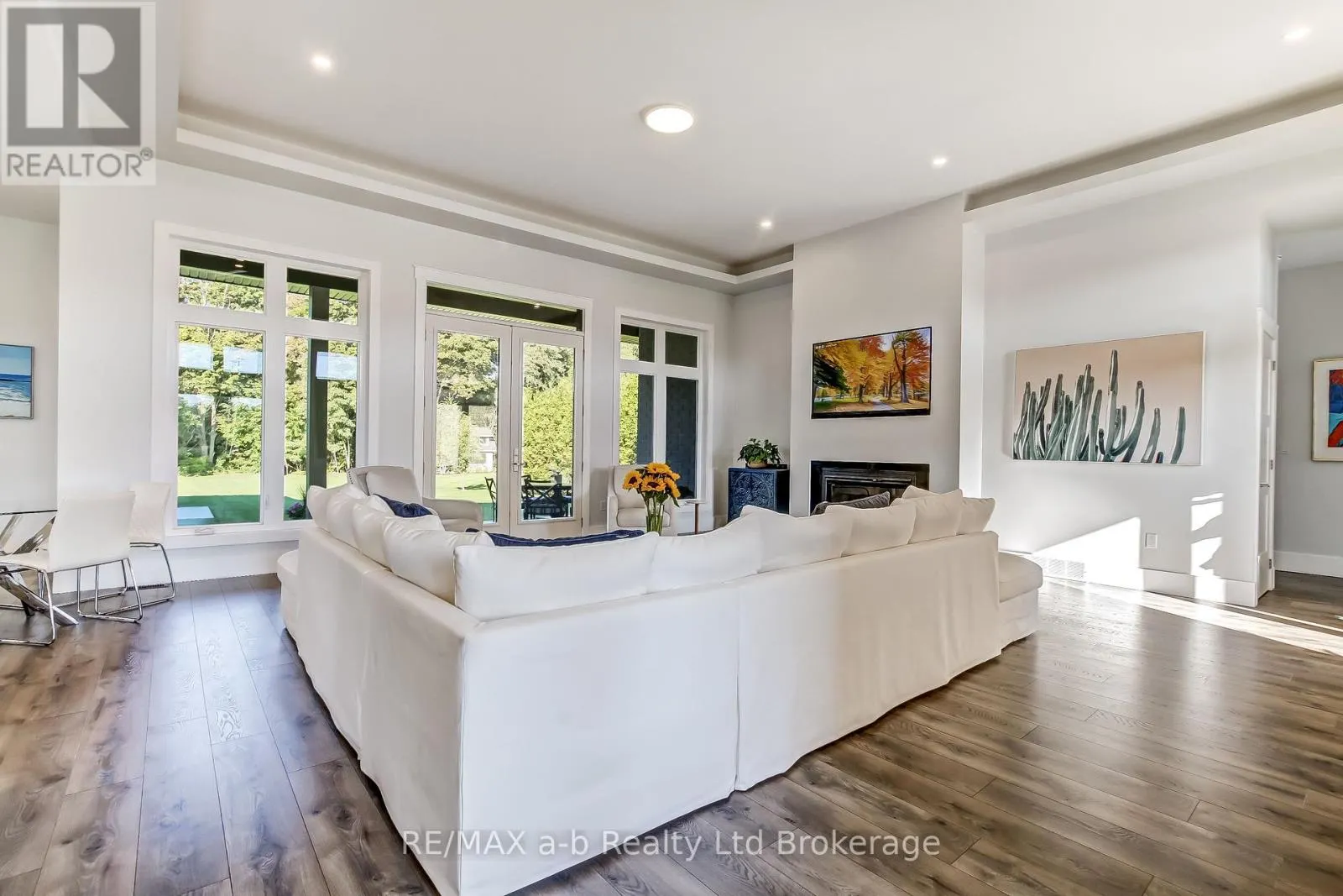 48 OTTERVIEW DRIVE