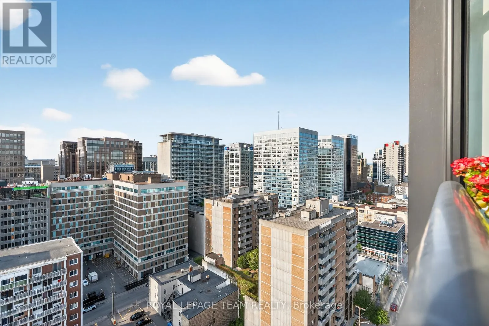 1902 - 235 KENT AVENUE