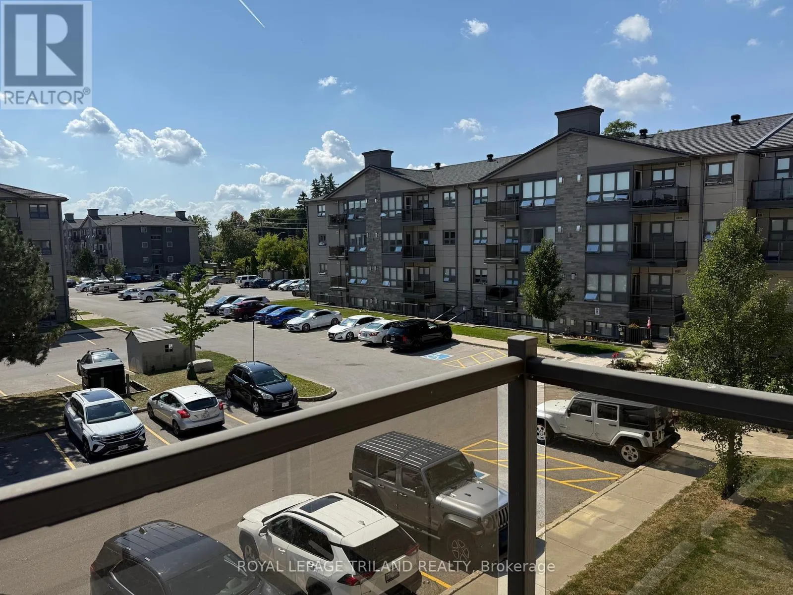 308 - 15 JACKSWAY CRESCENT, #308