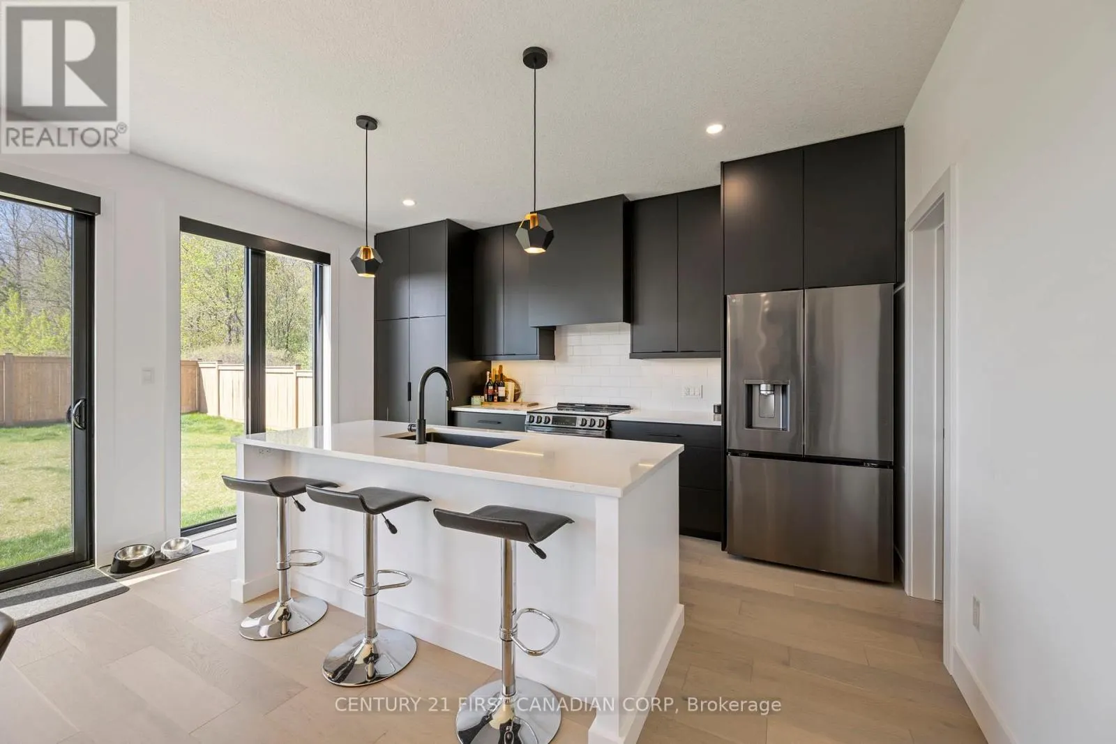5 HARTLAND CIRCLE