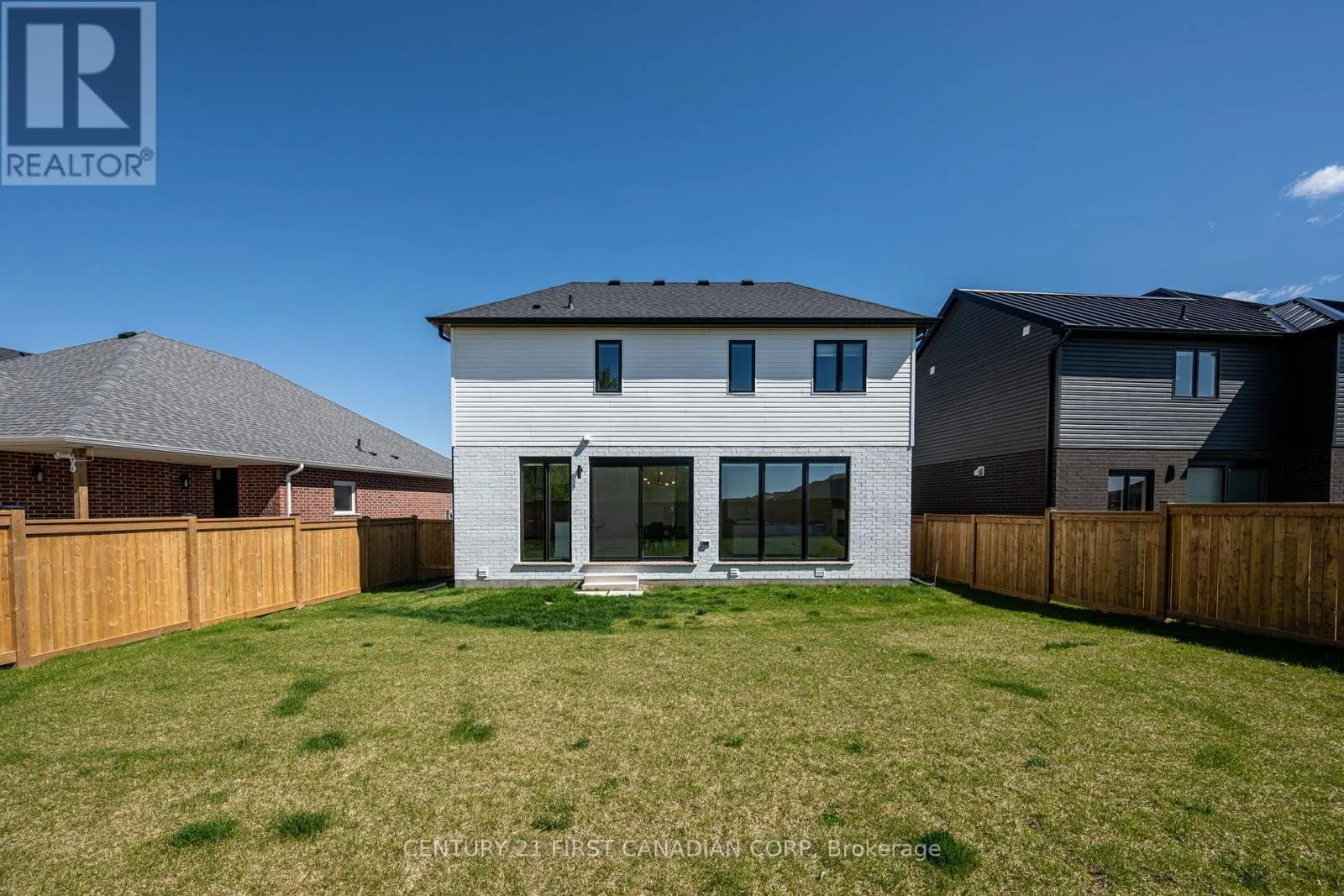 5 HARTLAND CIRCLE
