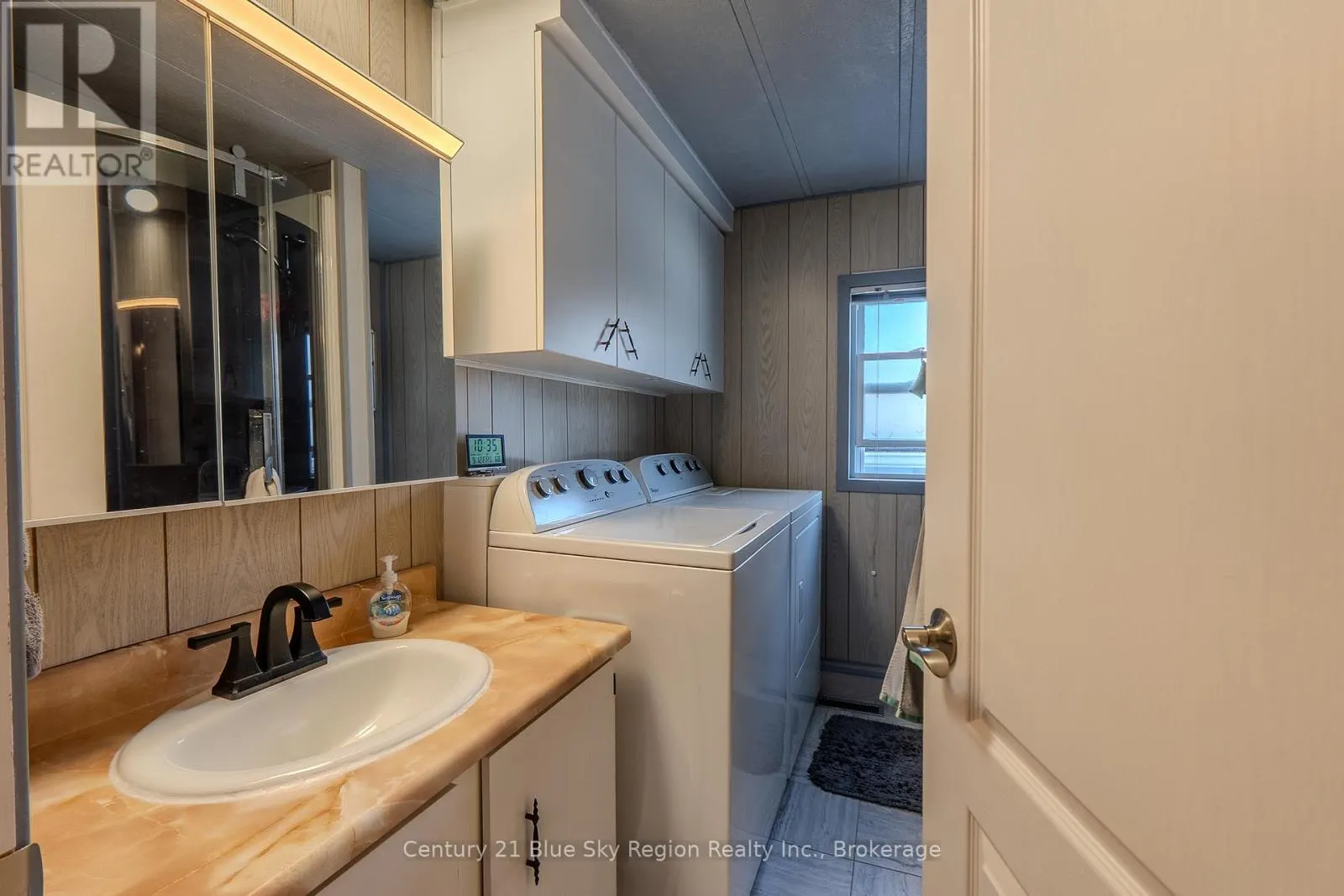 12 - 208 LITTLE DOWN LANE, #12