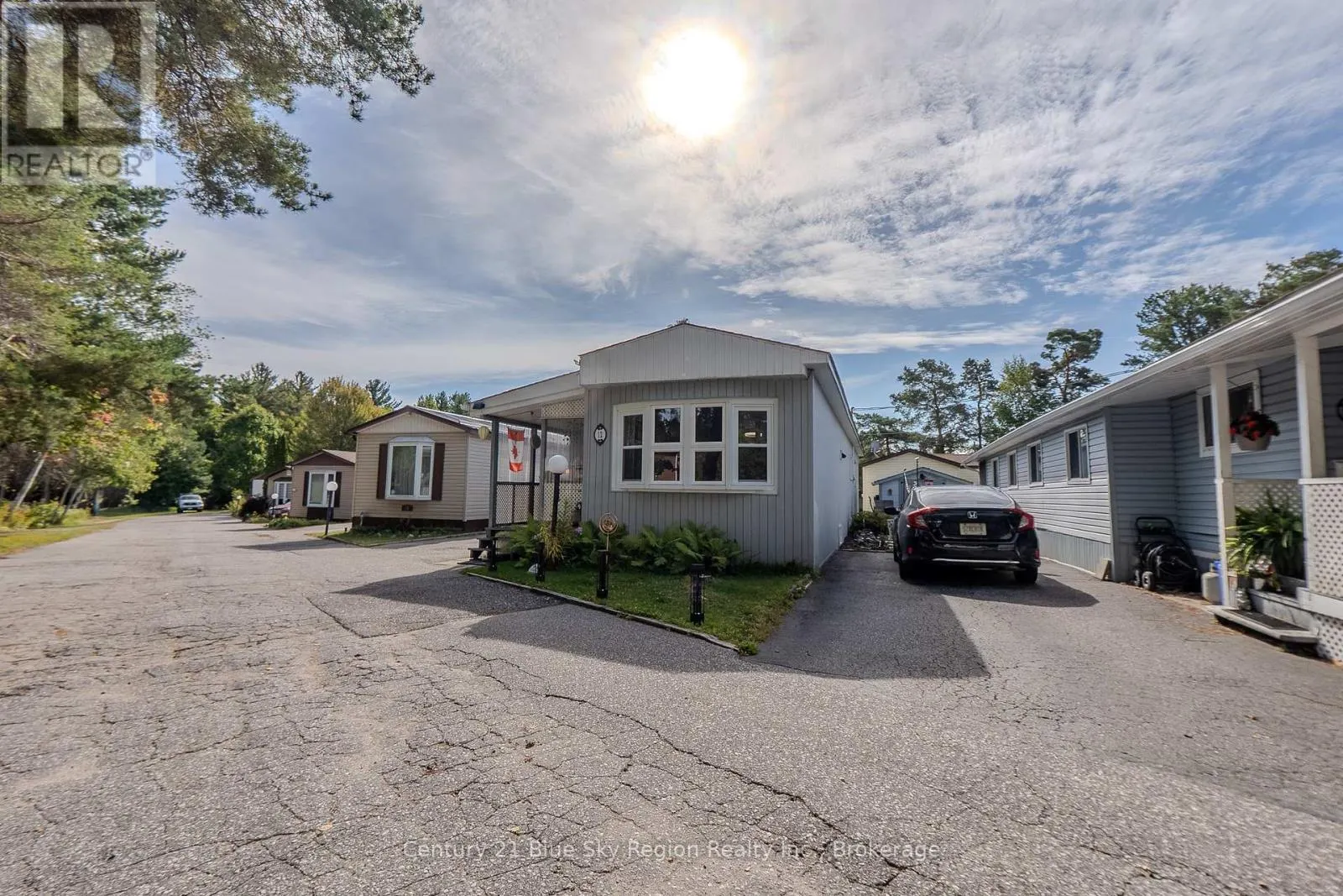 12 - 208 LITTLE DOWN LANE, #12