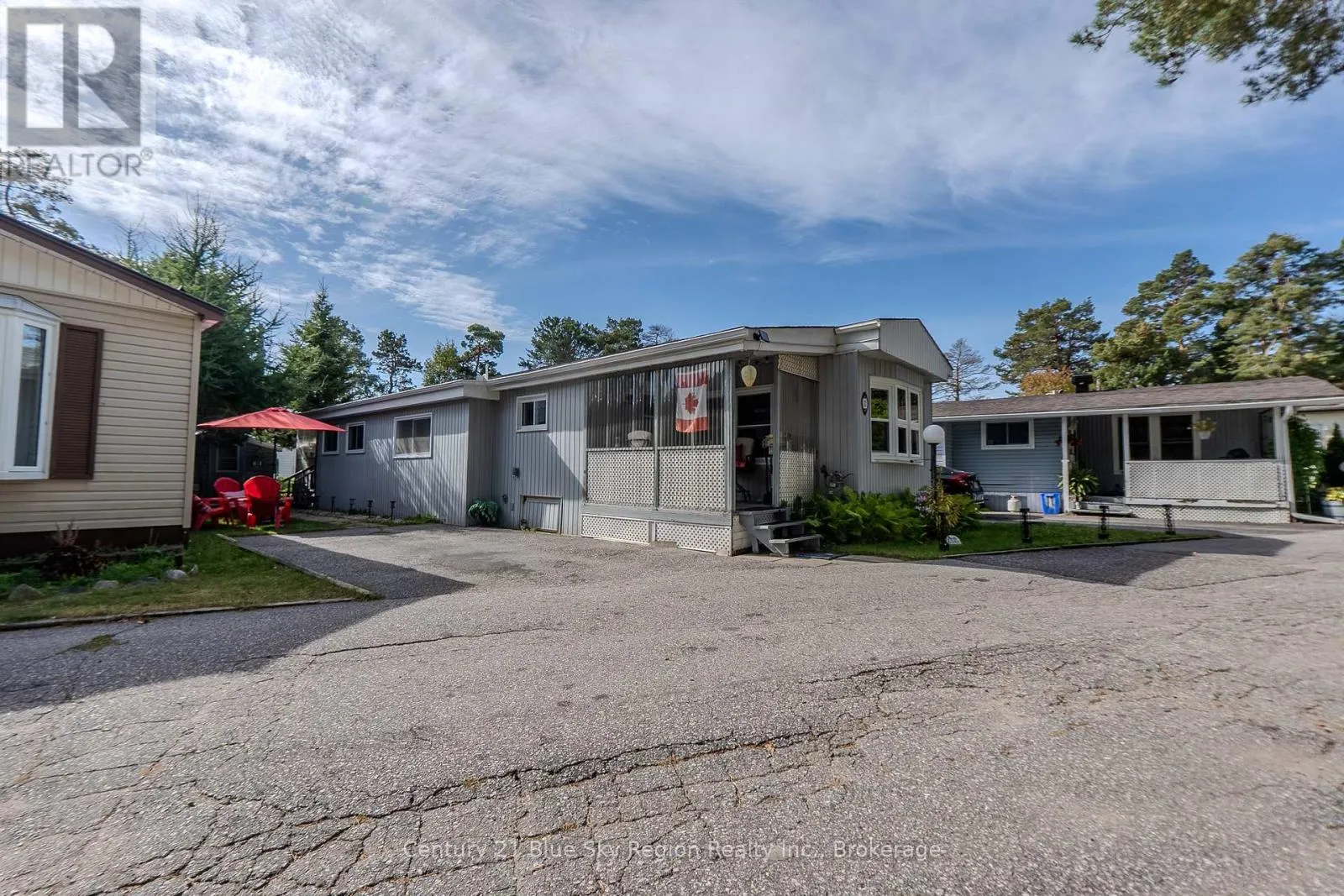 12 - 208 LITTLE DOWN LANE, #12
