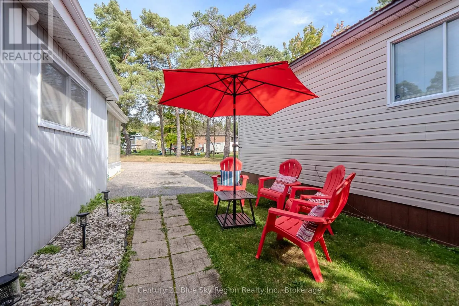 12 - 208 LITTLE DOWN LANE, #12