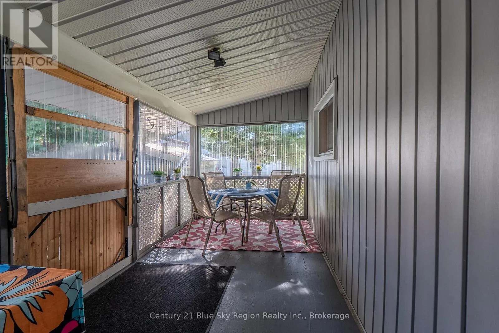 12 - 208 LITTLE DOWN LANE, #12