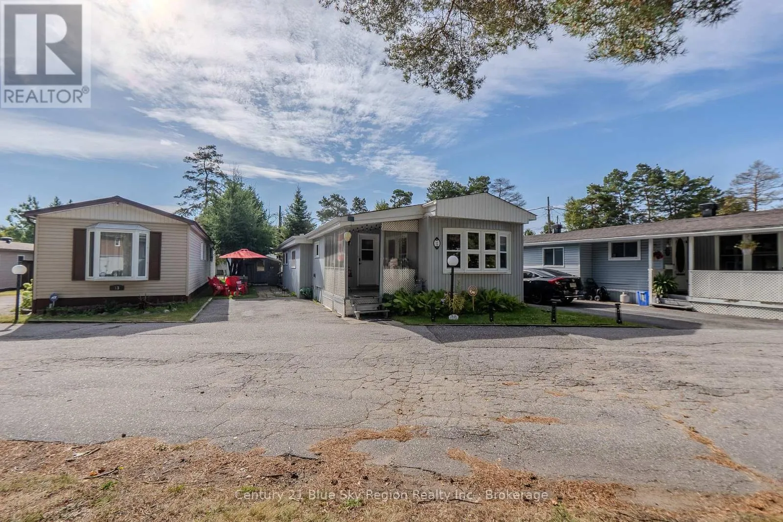 12 - 208 LITTLE DOWN LANE, #12