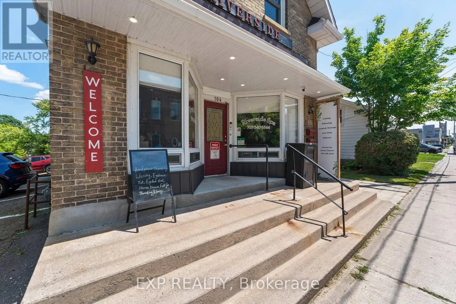 104 WILLIAM STREET N