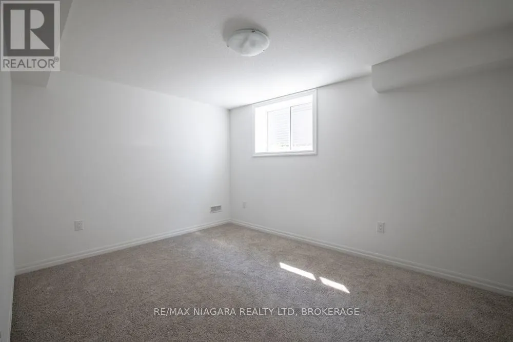 LOWER - 158 HILLCREST ROAD, #Lower