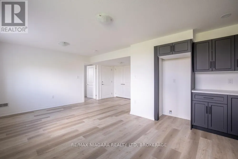 LOWER - 158 HILLCREST ROAD, #Lower