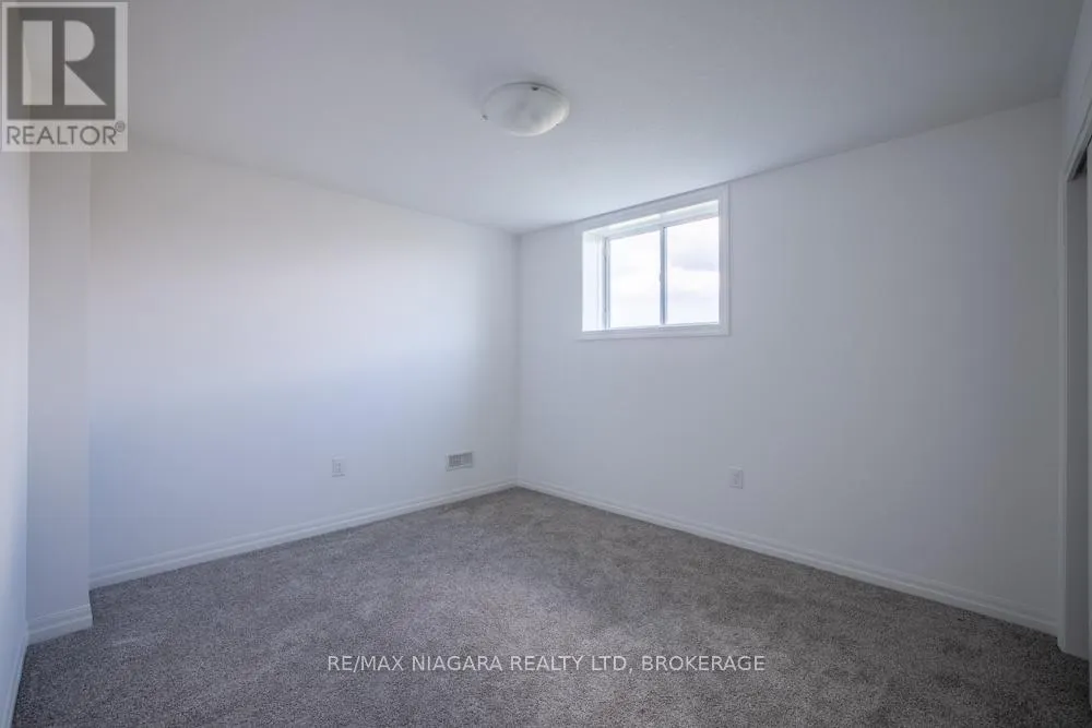 LOWER - 158 HILLCREST ROAD, #Lower