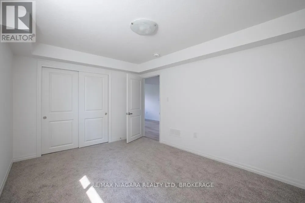LOWER - 158 HILLCREST ROAD, #Lower