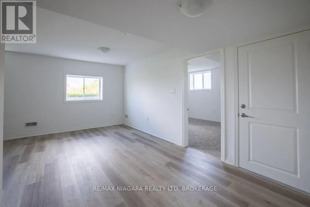 LOWER - 158 HILLCREST ROAD, #Lower