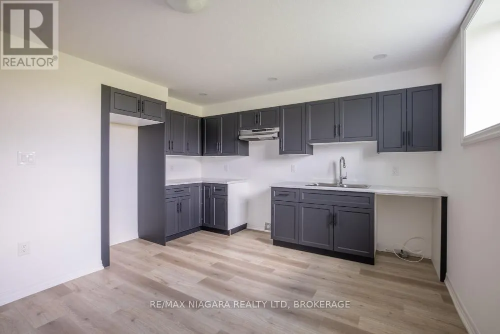 LOWER - 158 HILLCREST ROAD, #Lower