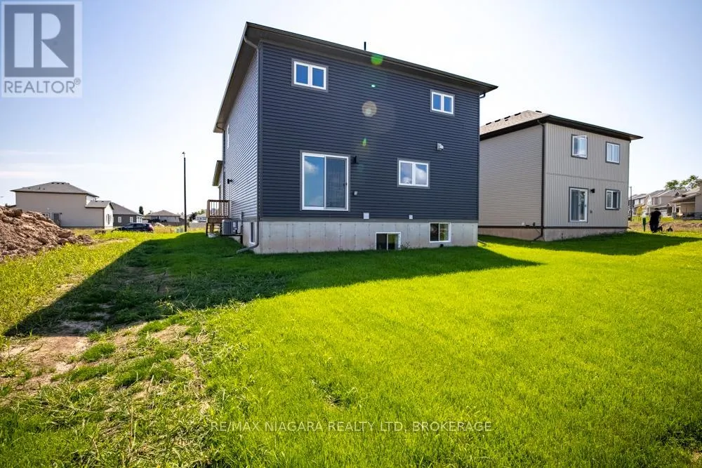 LOWER - 158 HILLCREST ROAD, #Lower