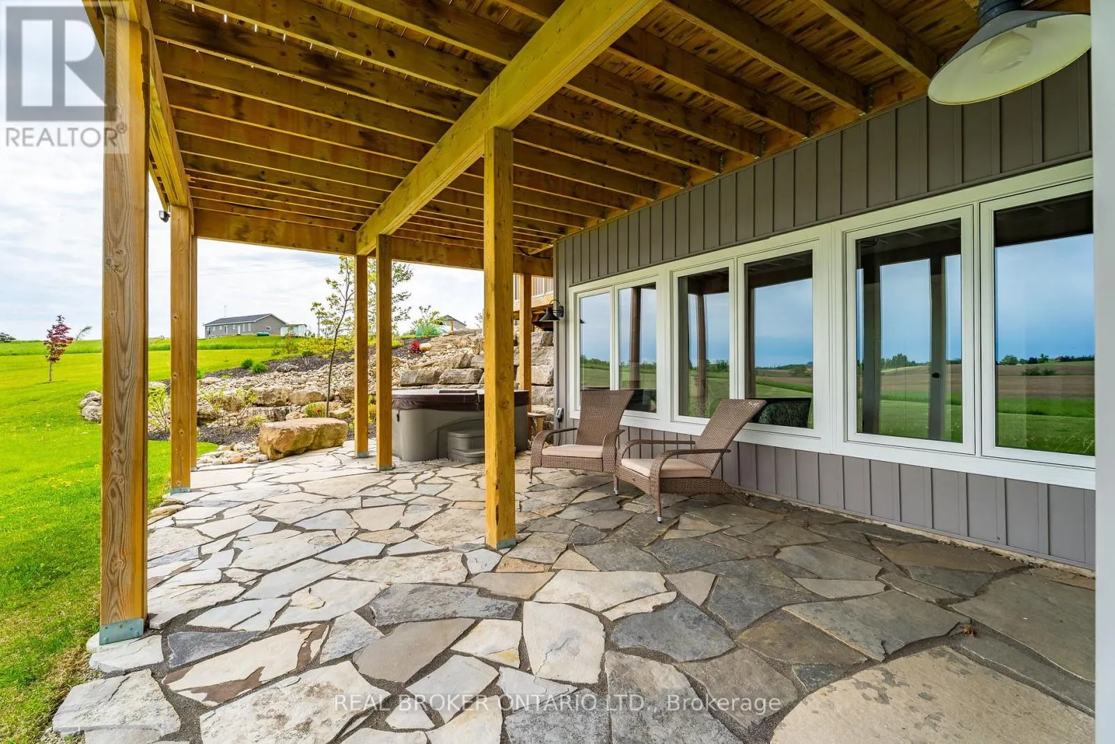 706249 COUNTY ROAD 21