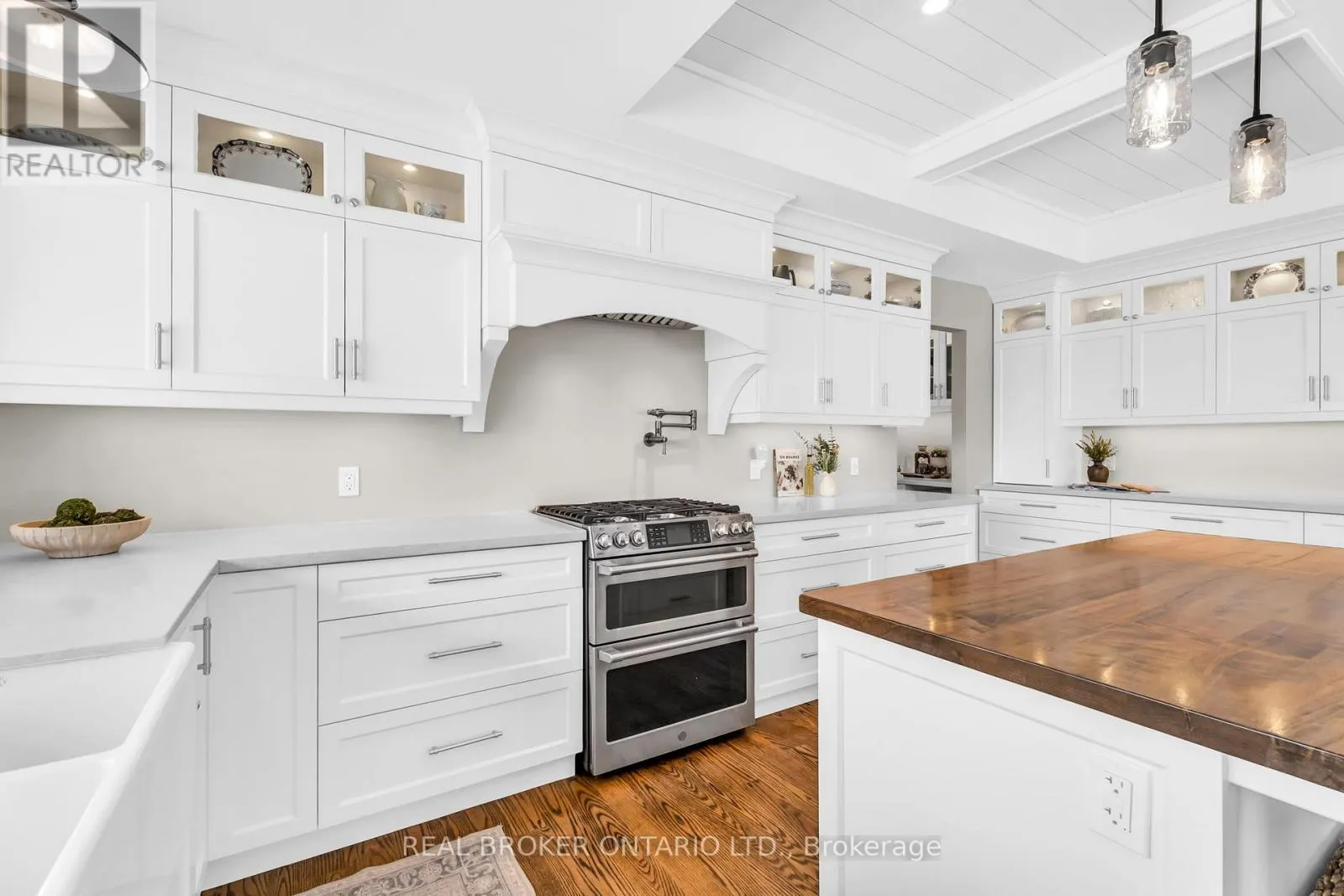 706249 COUNTY ROAD 21