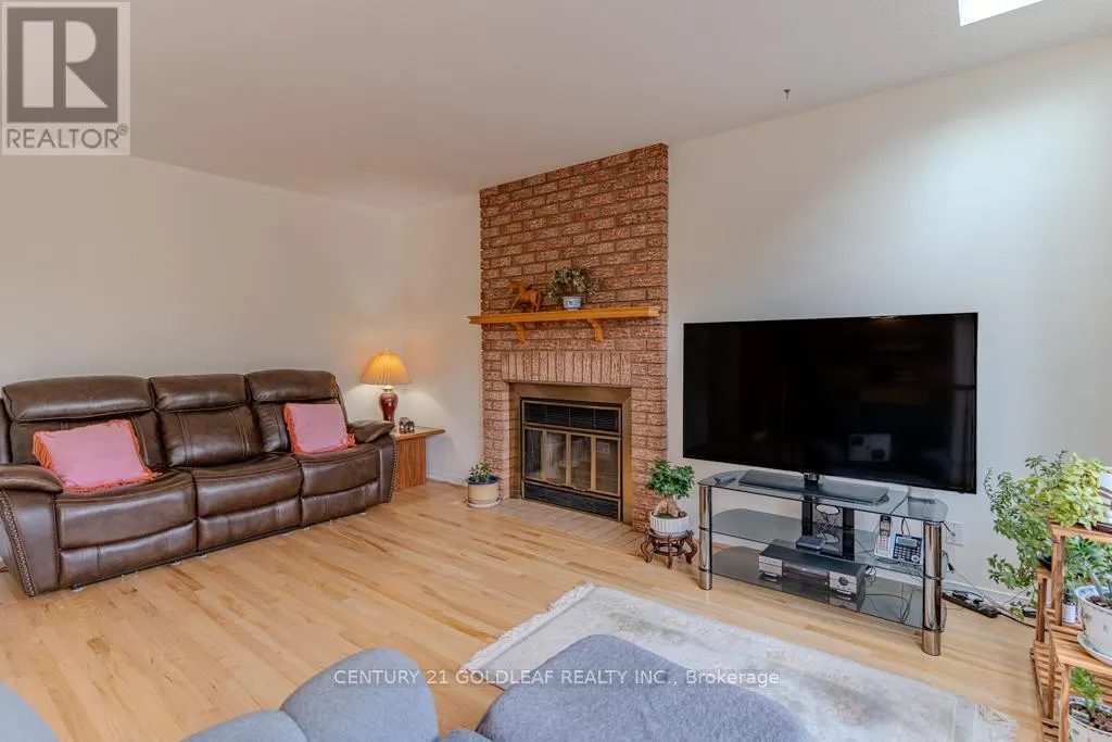 612 CHENIER WAY