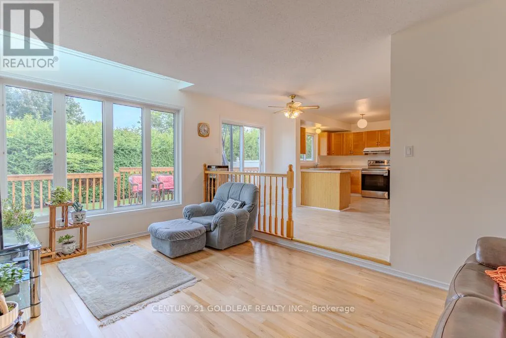 612 CHENIER WAY