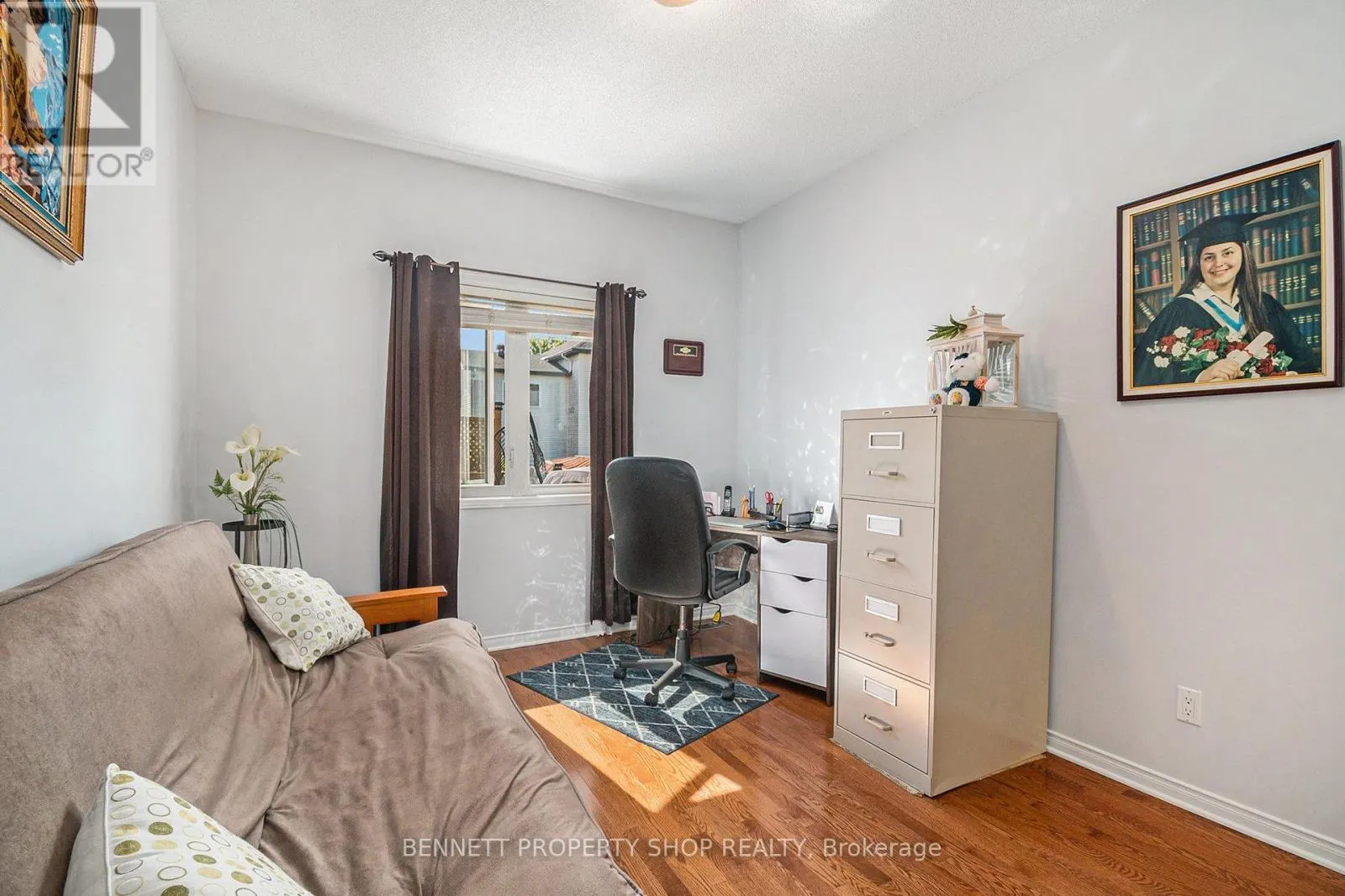 460 JASPER CRESCENT