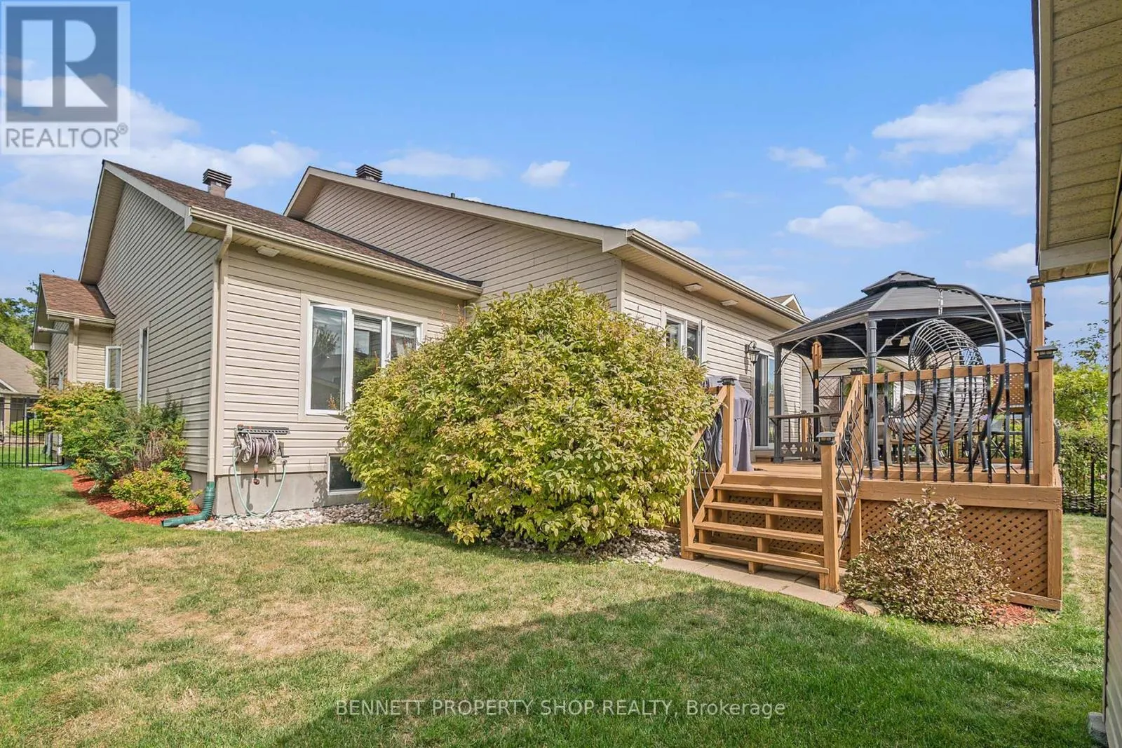 460 JASPER CRESCENT