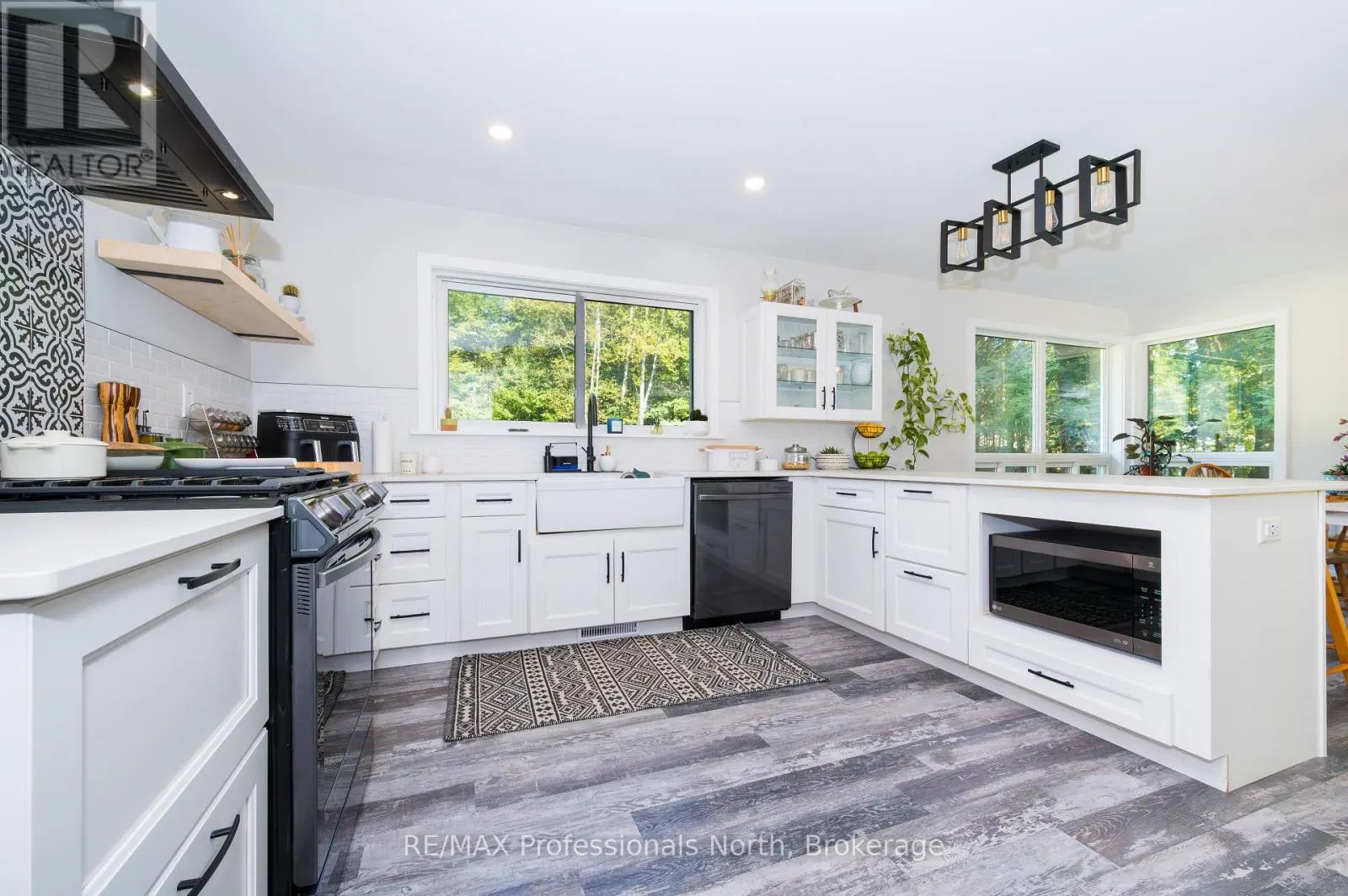106 LADELL HEIGHTS CRESCENT