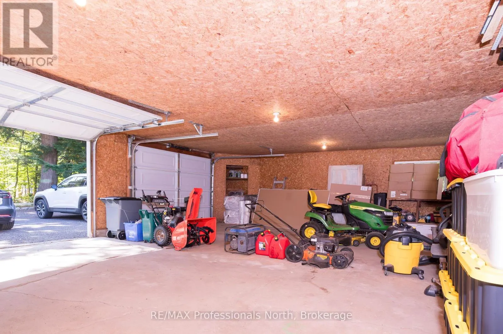 106 LADELL HEIGHTS CRESCENT