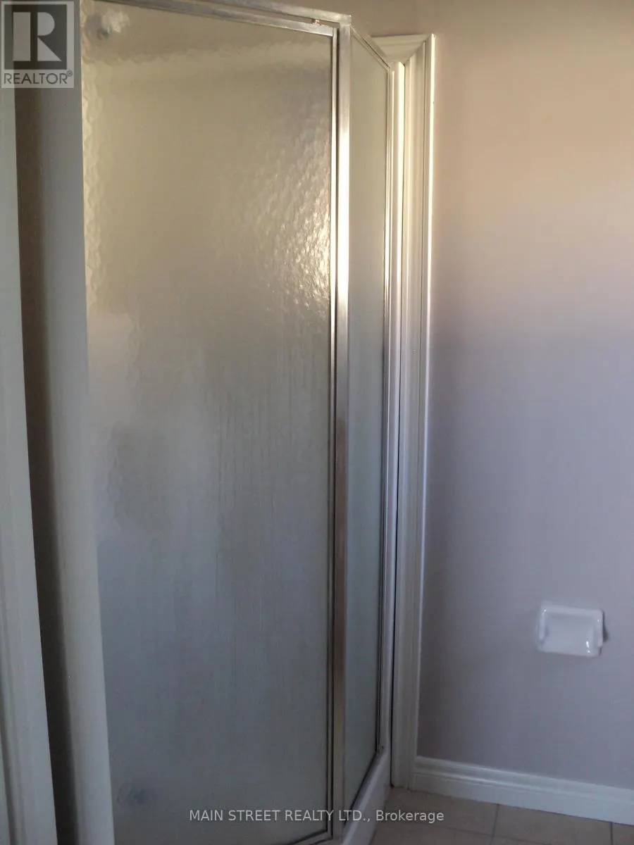 UPPER UNIT - 43 SPITFIRE DRIVE