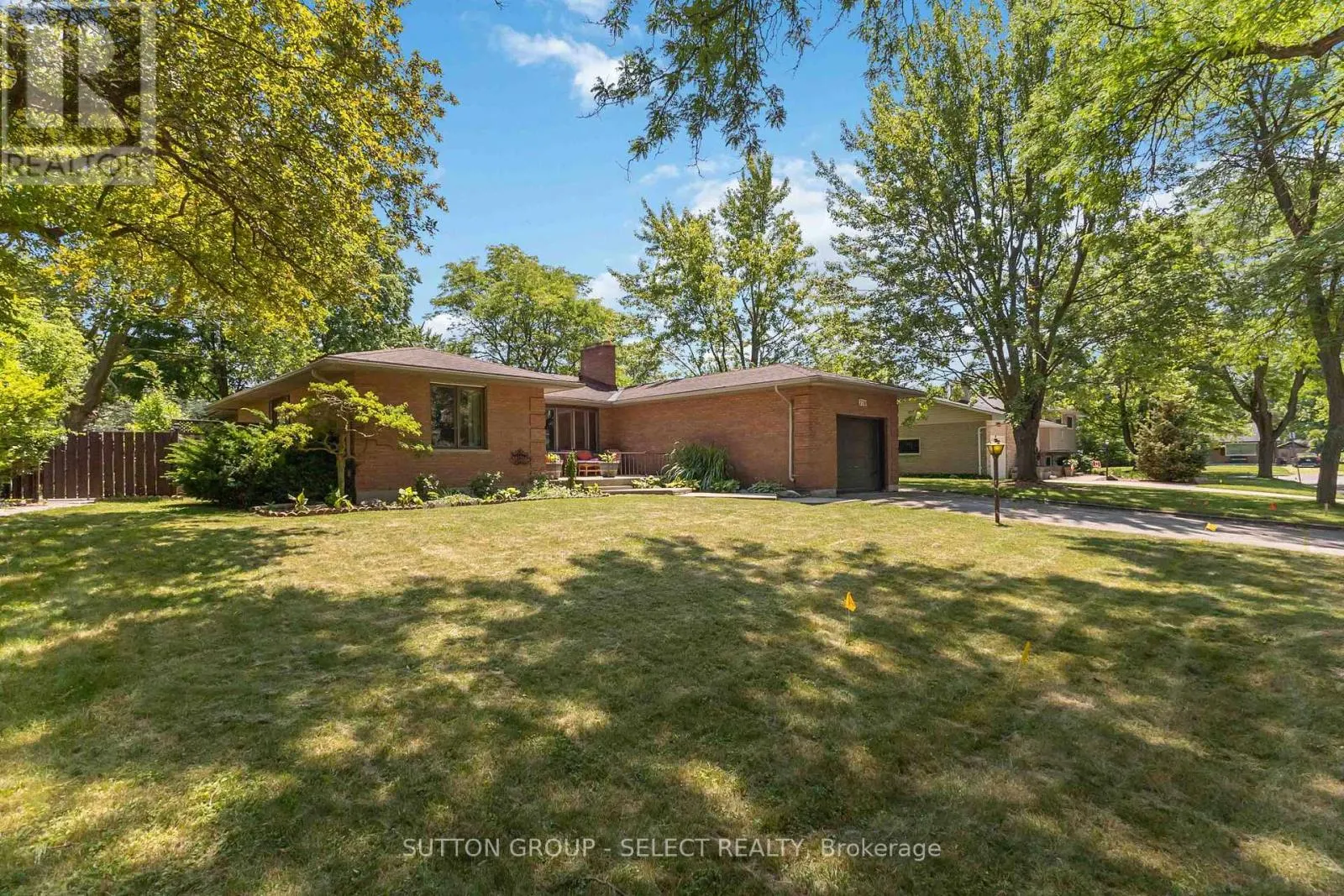 770 GALLOWAY CRESCENT