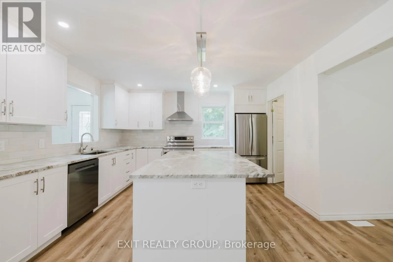 461 DOUGLAS ROAD
